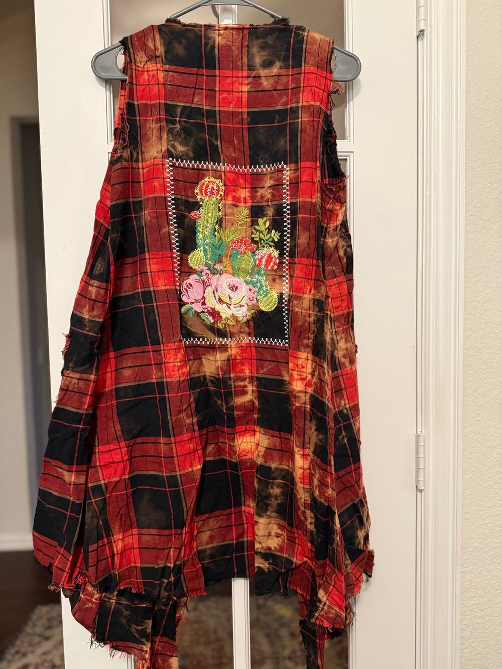Savanna Jane Plaid Bleached Fringe Vest Cactus Floral Embroidered  Western small